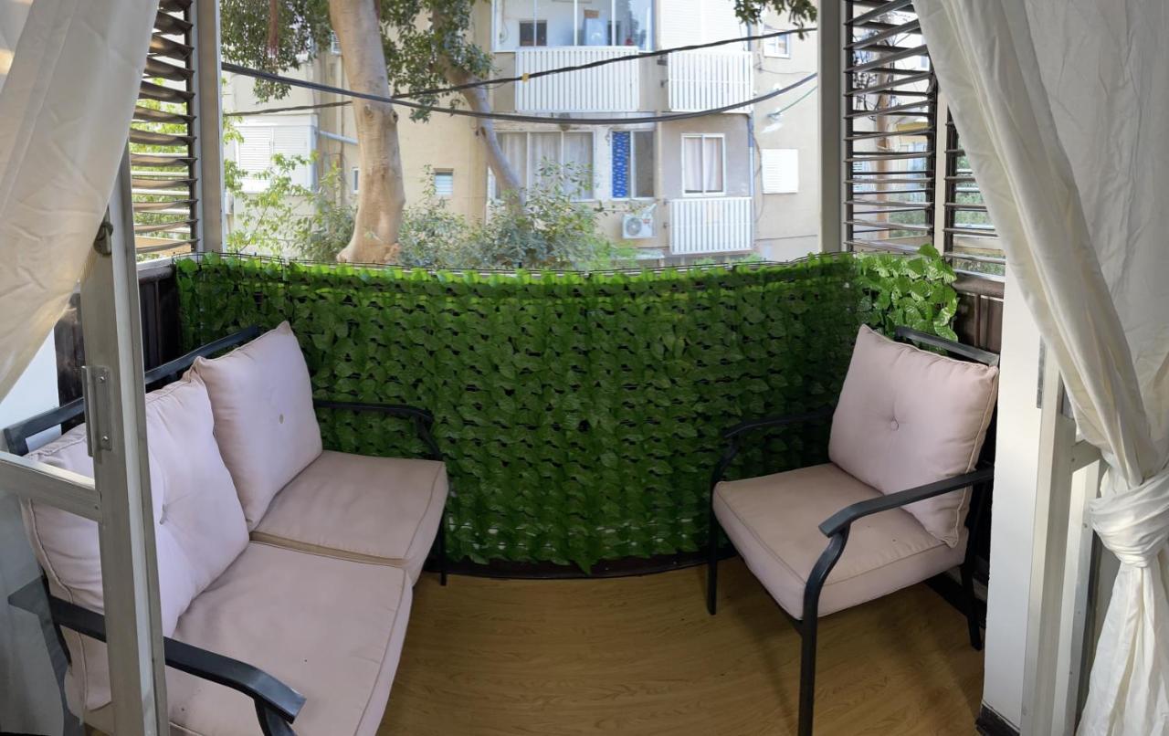 Bat Galim - Mirror Apartment By The Beach Haifa Exterior photo